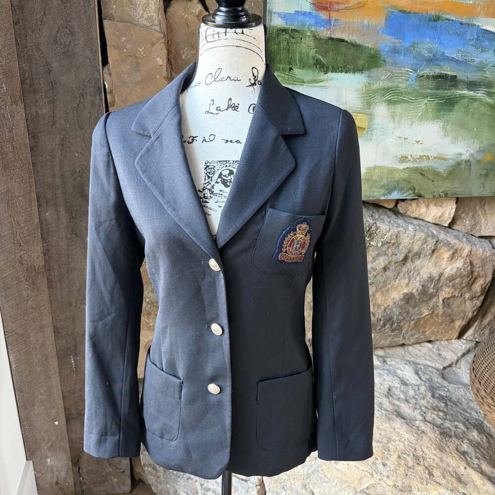Tommy Hilfiger Women’s Size 8 Navy Crest Blazer Gold Buttons Preppy Equestrian
